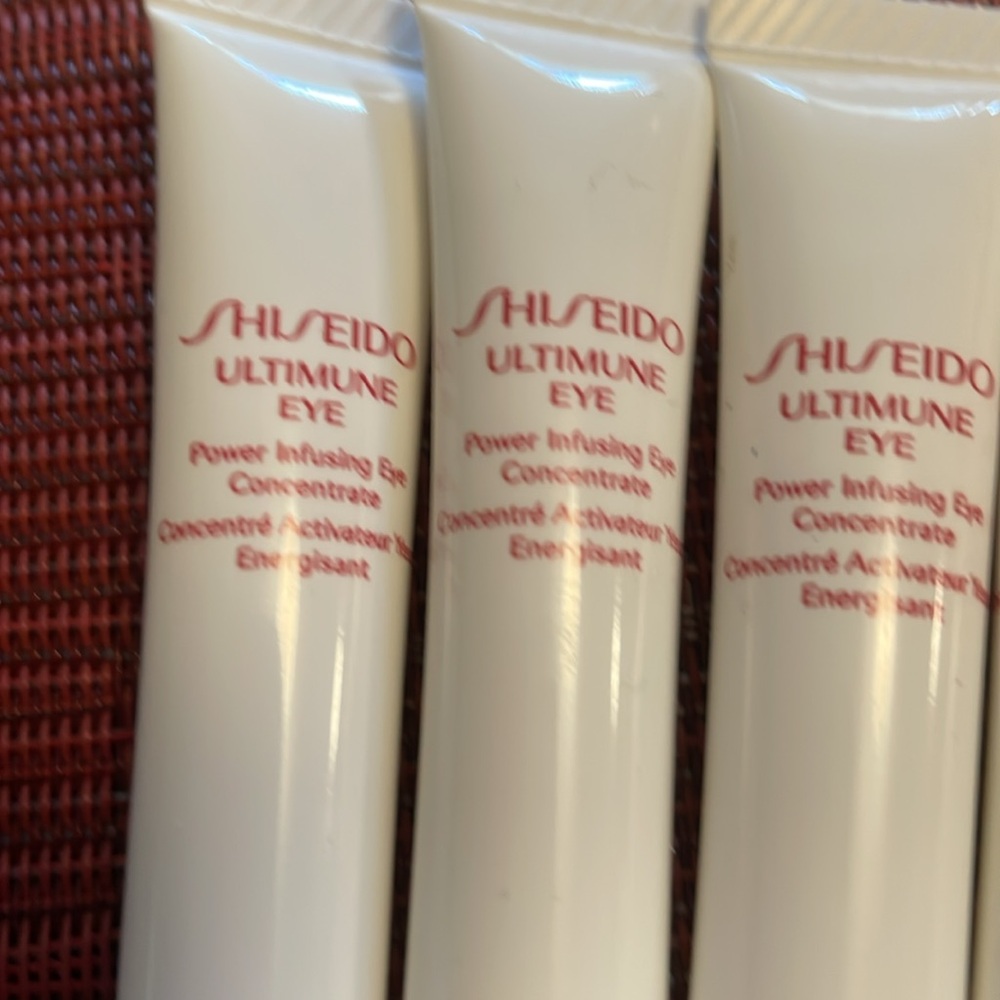 Shiseido Ultimune Eye power infusing eye concentrate - Picture 2 of 3